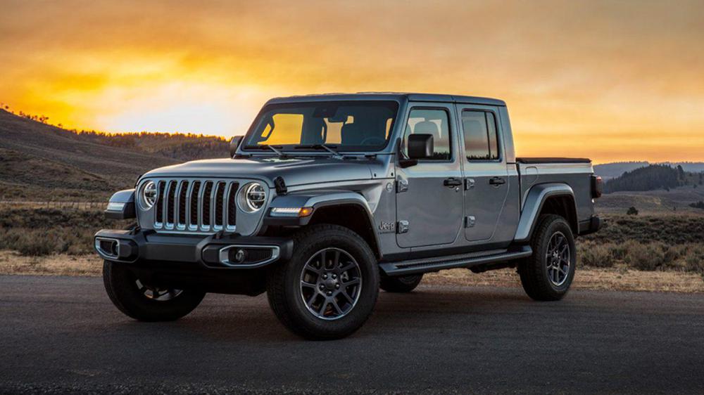 2020-Jeep-Gladiator-Gallery-1-Grey-Overland.jpg.img.1440
