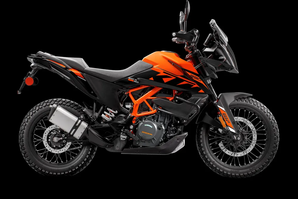 KTM 390 Adventure SW con llantas de rayos - studio -2