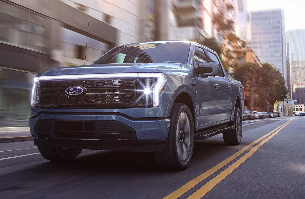 Ford-F-150-Lightning-dinamica-frente