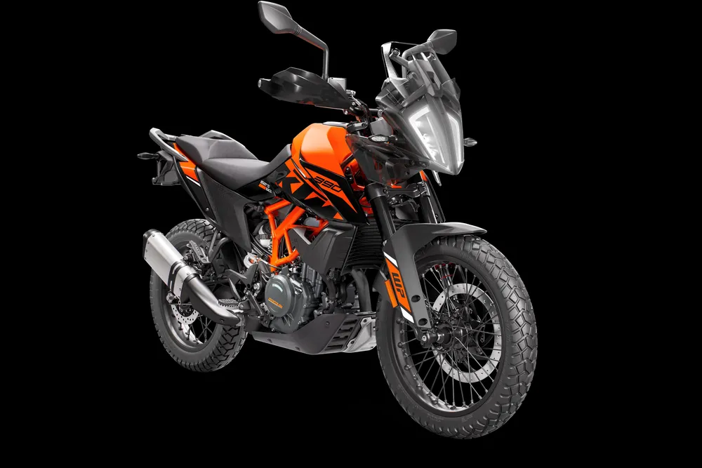 KTM 390 Adventure SW con llantas de rayos - studio -1