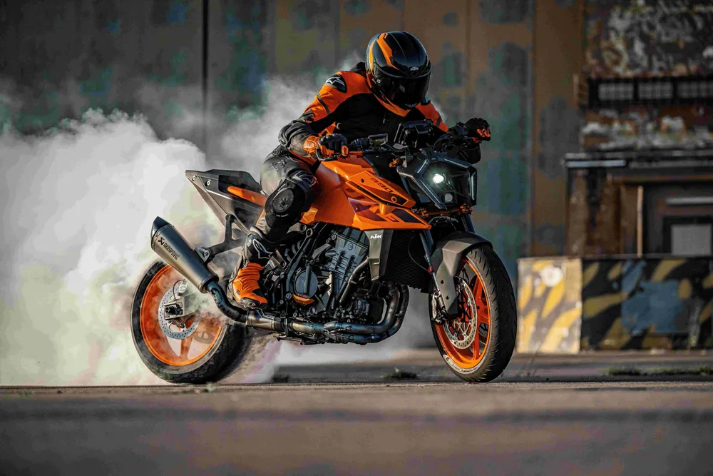 Nueva KTM 990 DUKE -3