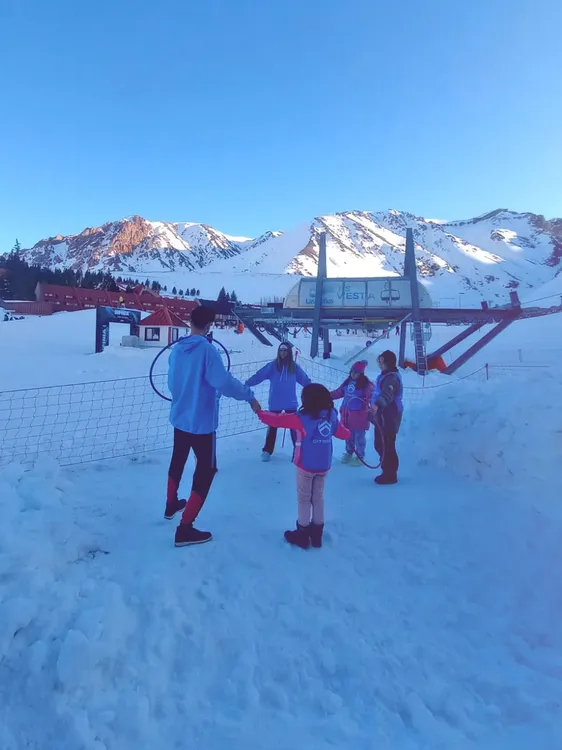 citroenchicosconpecherasyanimadores