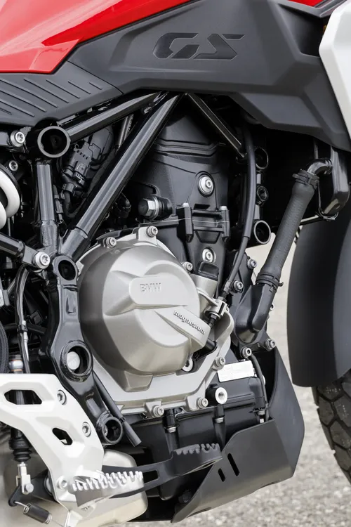 P90634907_highRes_bmw-f-450-gs-sport-w