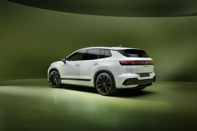 volkswagen-tiguan-suv-electrico-trasera