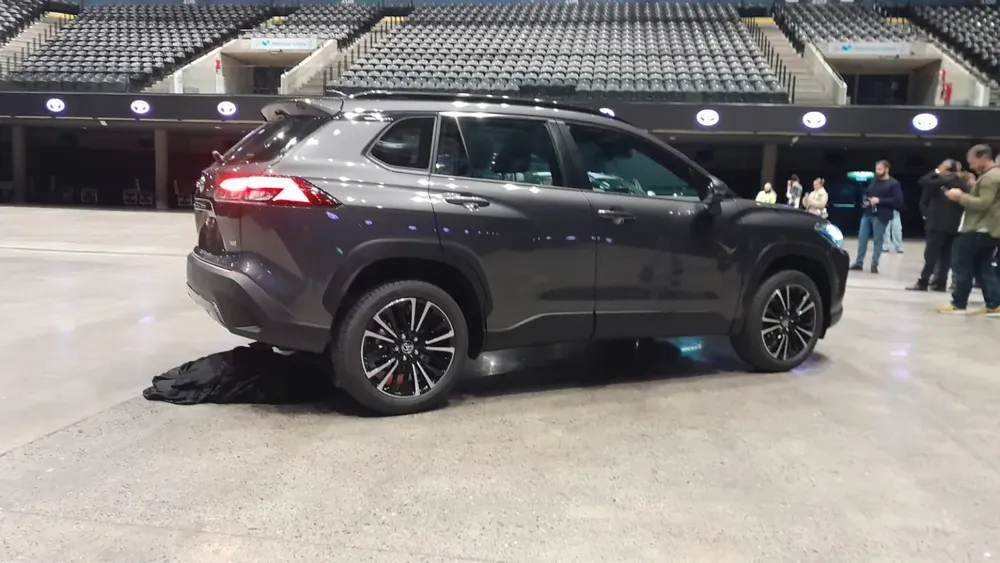 Toyota-Corolla-Cross-2025-3-1536x864