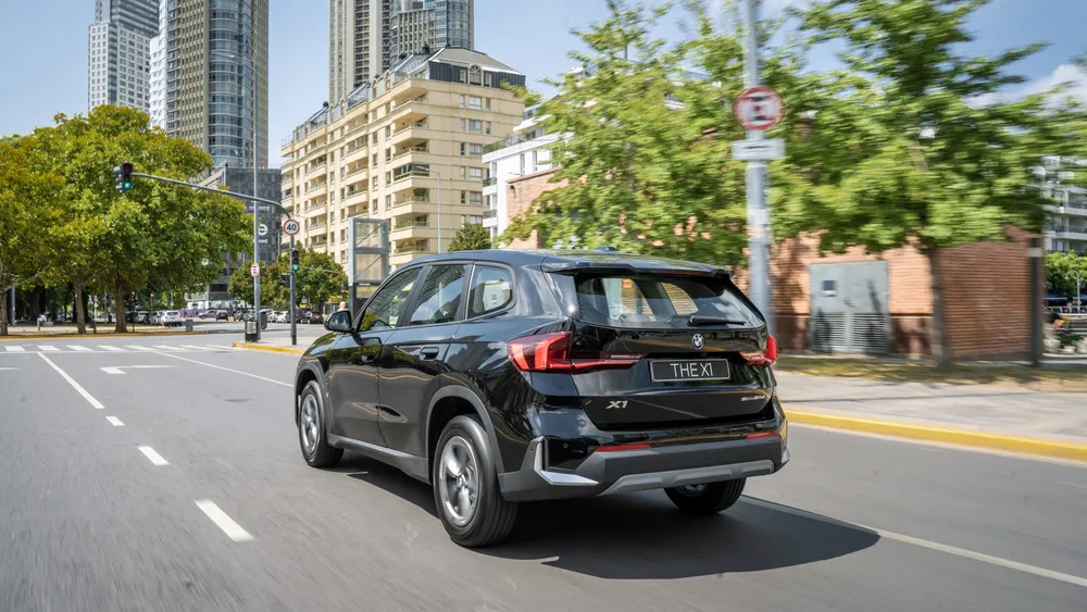 P90631663_highRes_bmw-x1-sdrive20d-03-