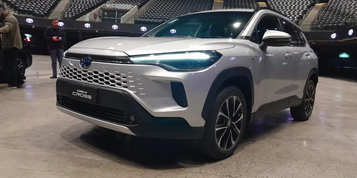 Toyota-Corolla-Cross-2025-1-1140x570