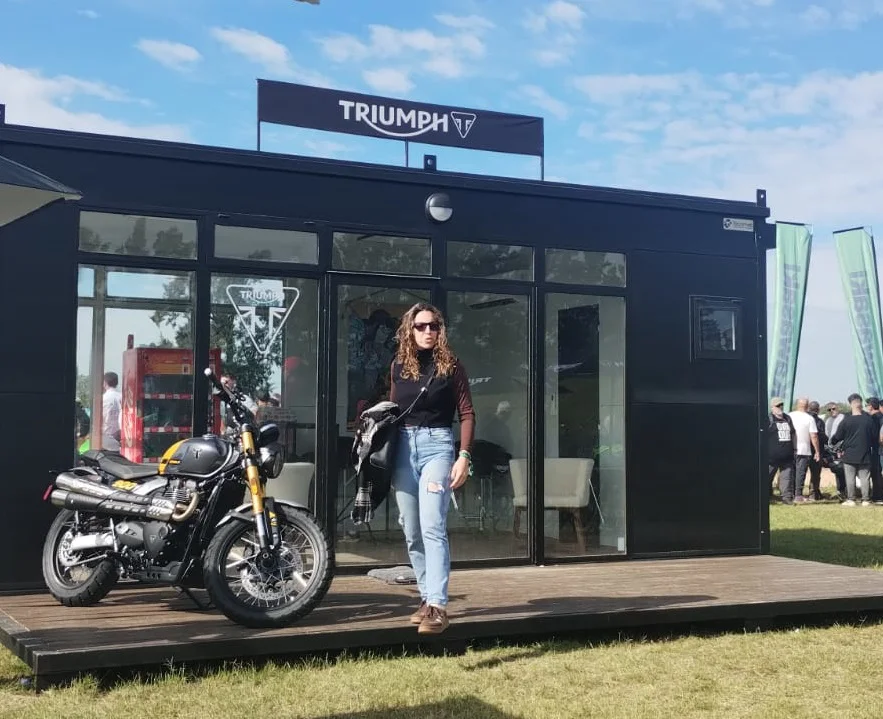 triumph stand